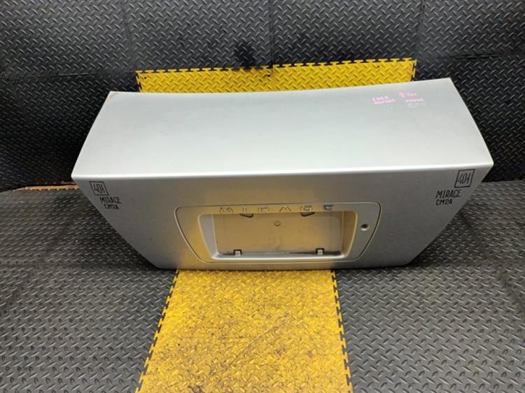 Крышка багажника Мицубиси Мираж в Ишимбае 813131